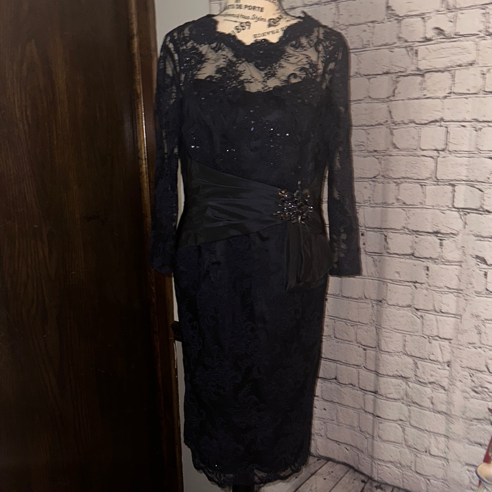 Rickie Freeman for Teri Jon Navy Lace Long Sleeve Cocktail Dress